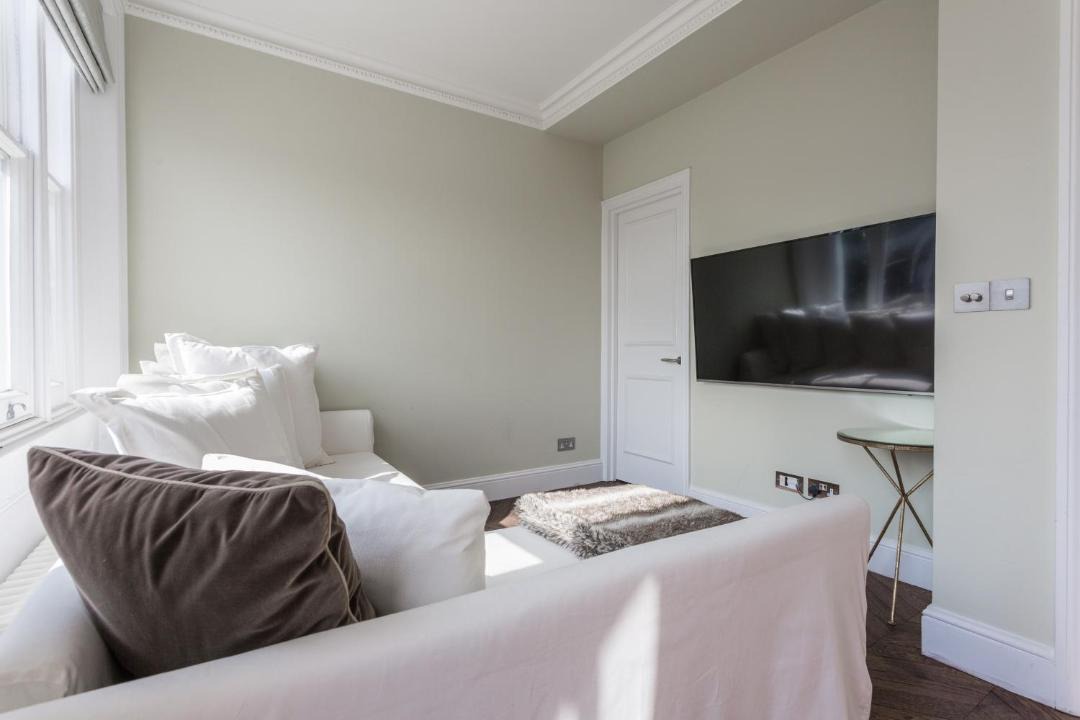 Photo of Others in South Kensington