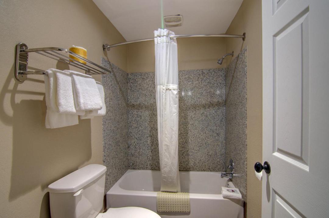 Photo of Others in Clinton