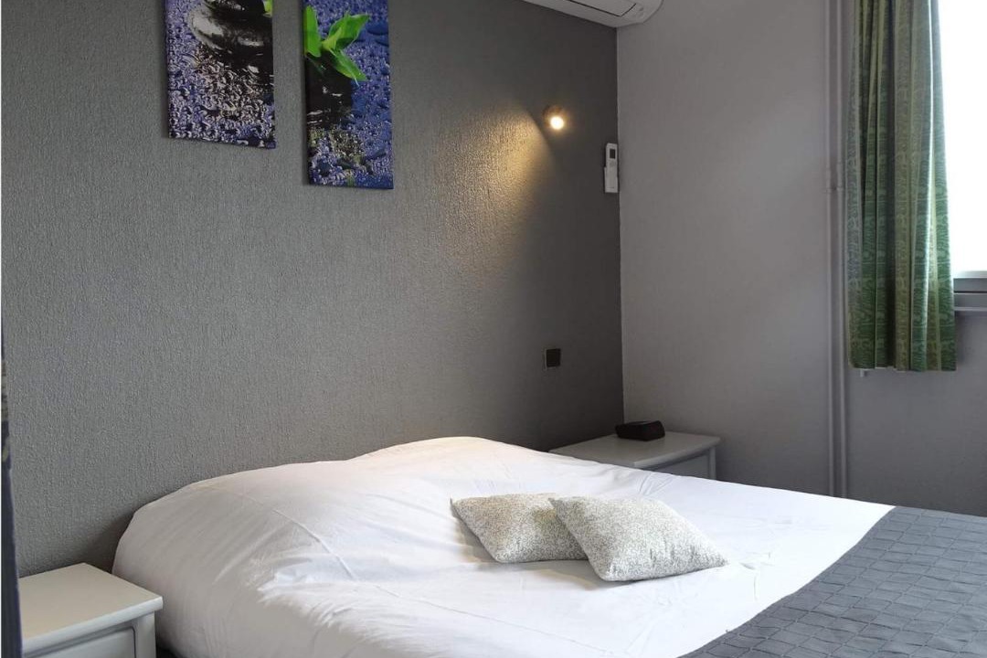 Photo of Bedroom in Roussillon-en-Isere