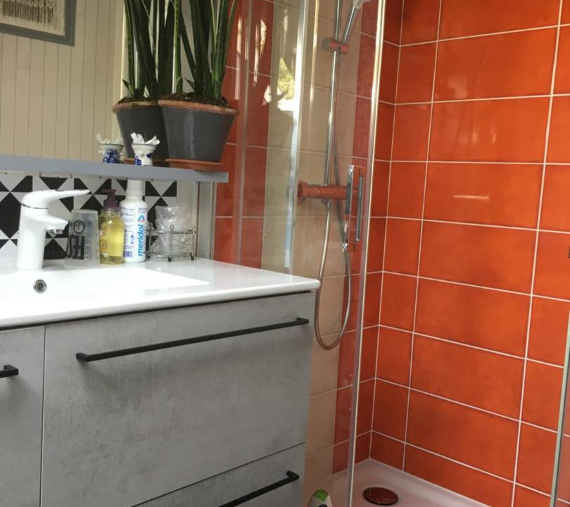 Photo of Others in Breles