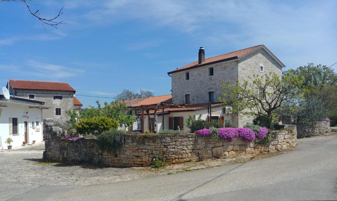 Photo of Buildings in Kruncici