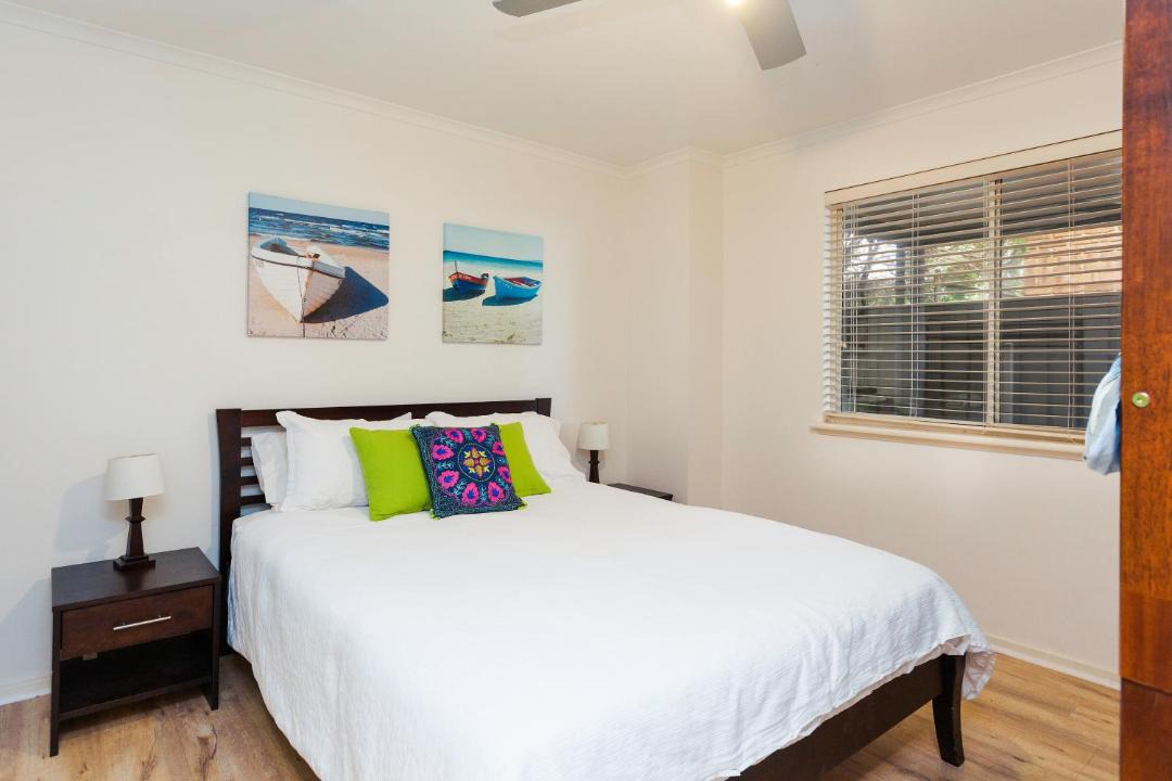 Photo of Bedroom in Maslin Beach