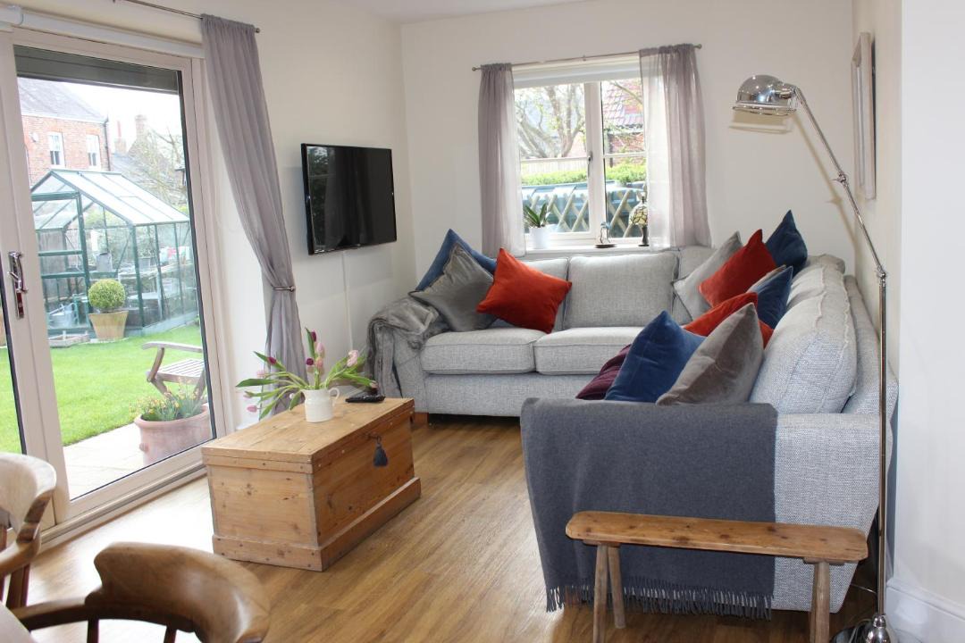 Photo of Others in Alne