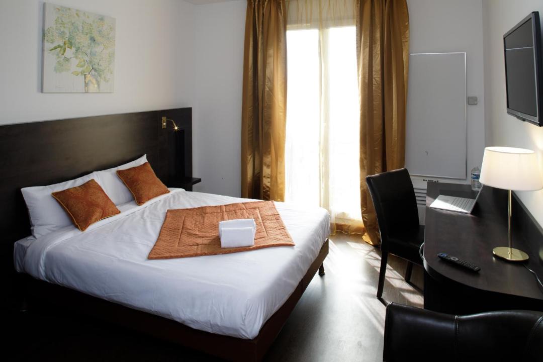 Photo of Others in Epernon