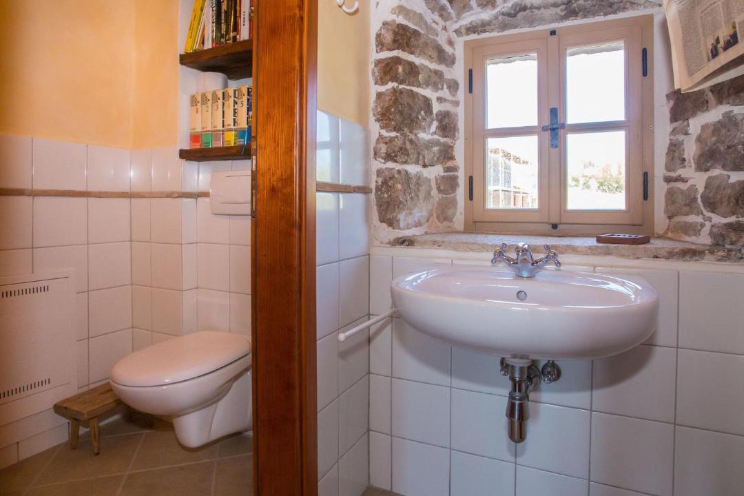 Photo of Bathroom in Heraki