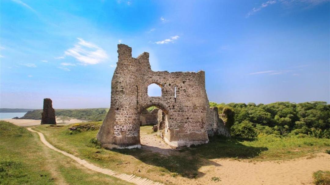 Photo of Buildings in Reynoldston