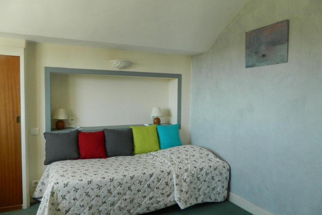 Photo of Others in Nyons