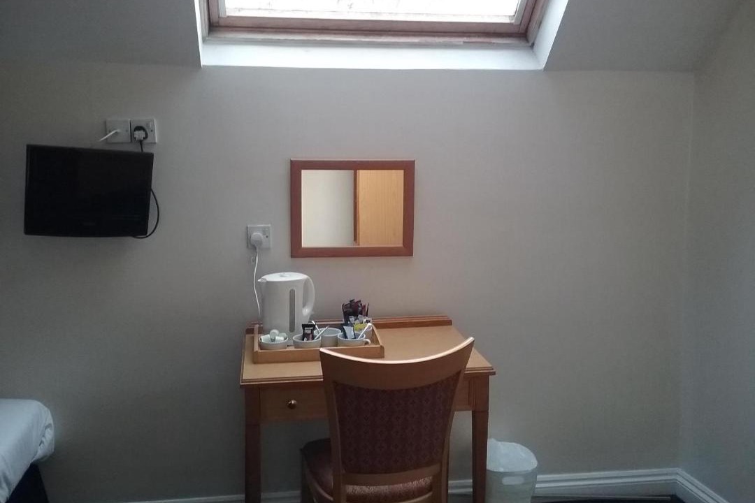 Photo of Others in Netley