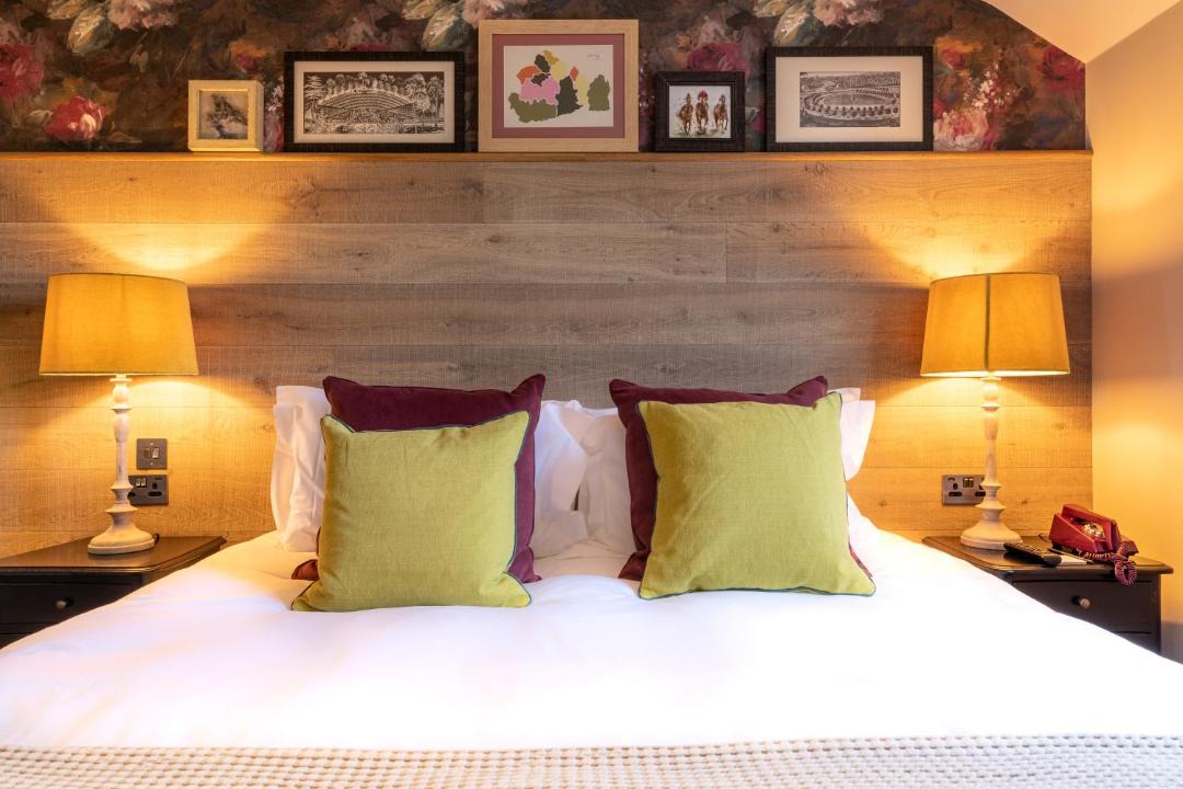 Photo of Others in Claygate