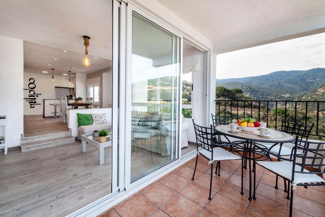 Photo of Patio Balcony in Salionc