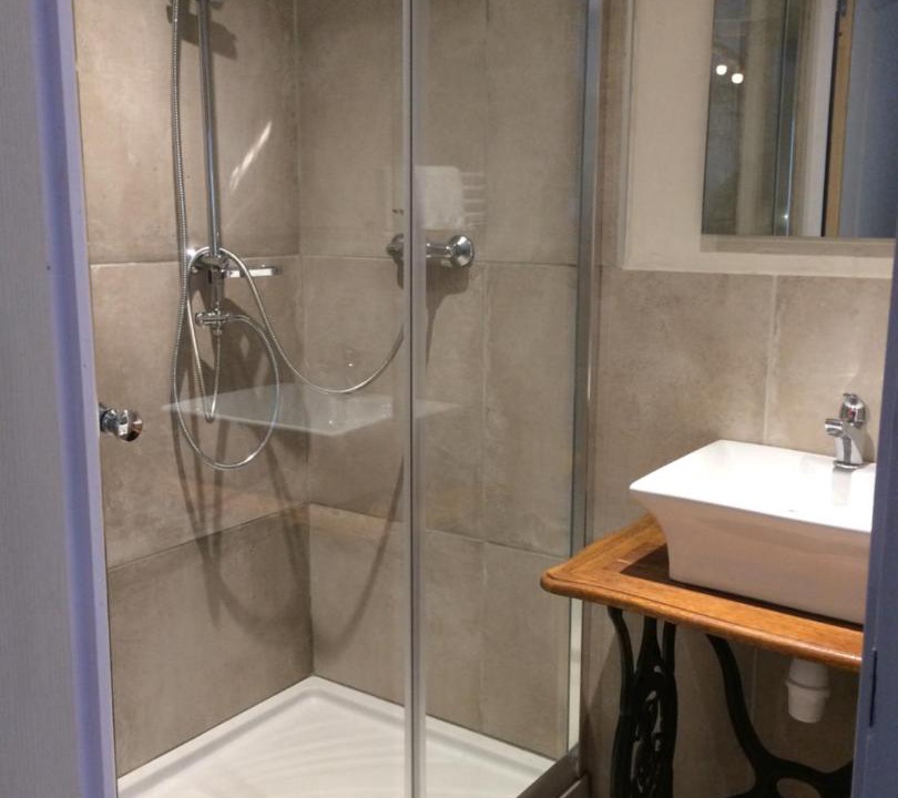 Photo of Others in Barnas