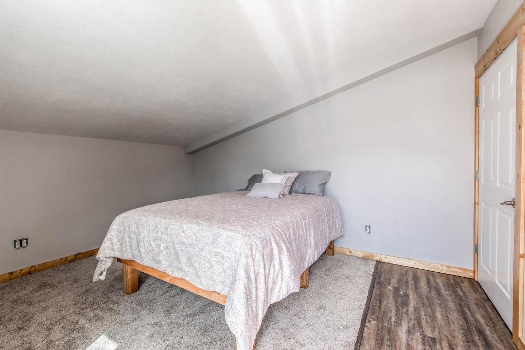 Photo of Others in Laclede