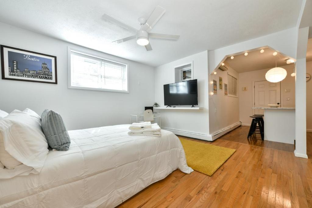 Photo of Others in Wellington-Harrington