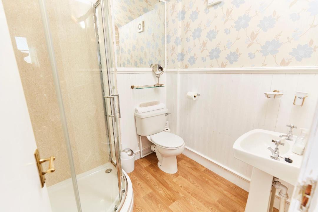 Photo of Bathroom in Callander