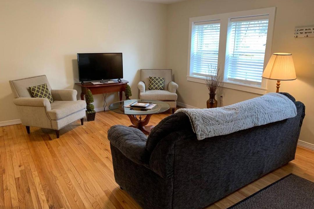 Photo of Others in Linntown