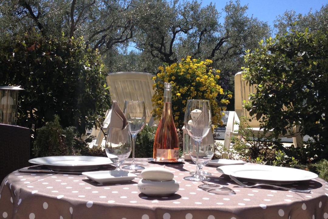 Photo of Others in Nyons