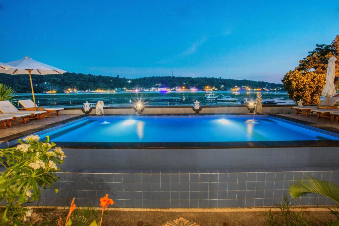 Photo of Others in Mushroom Bay