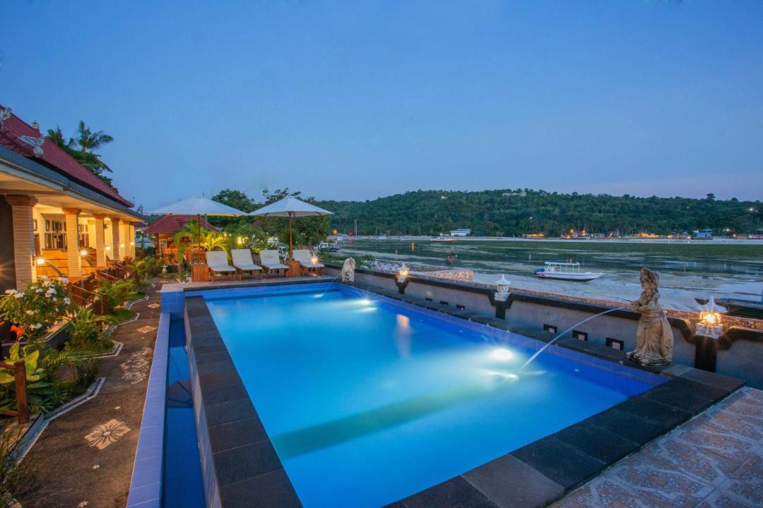 Photo of Others in Mushroom Bay