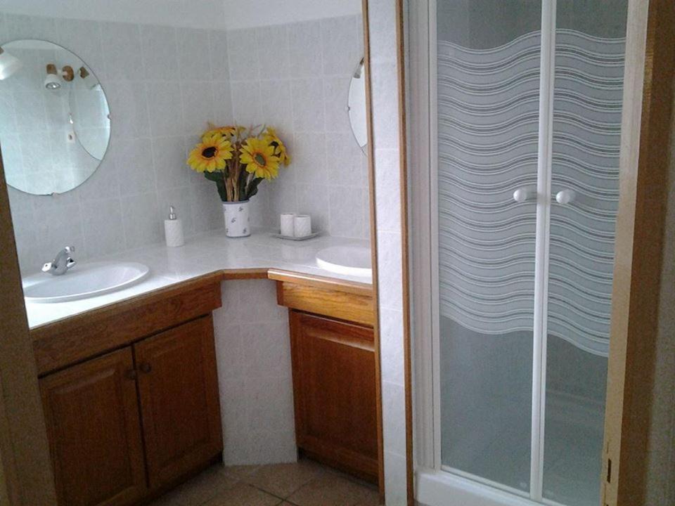 Photo of Bathroom in Laval-Saint-Roman