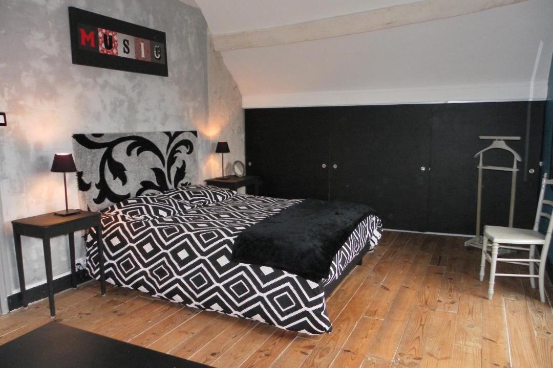 Photo of Bedroom in Dance