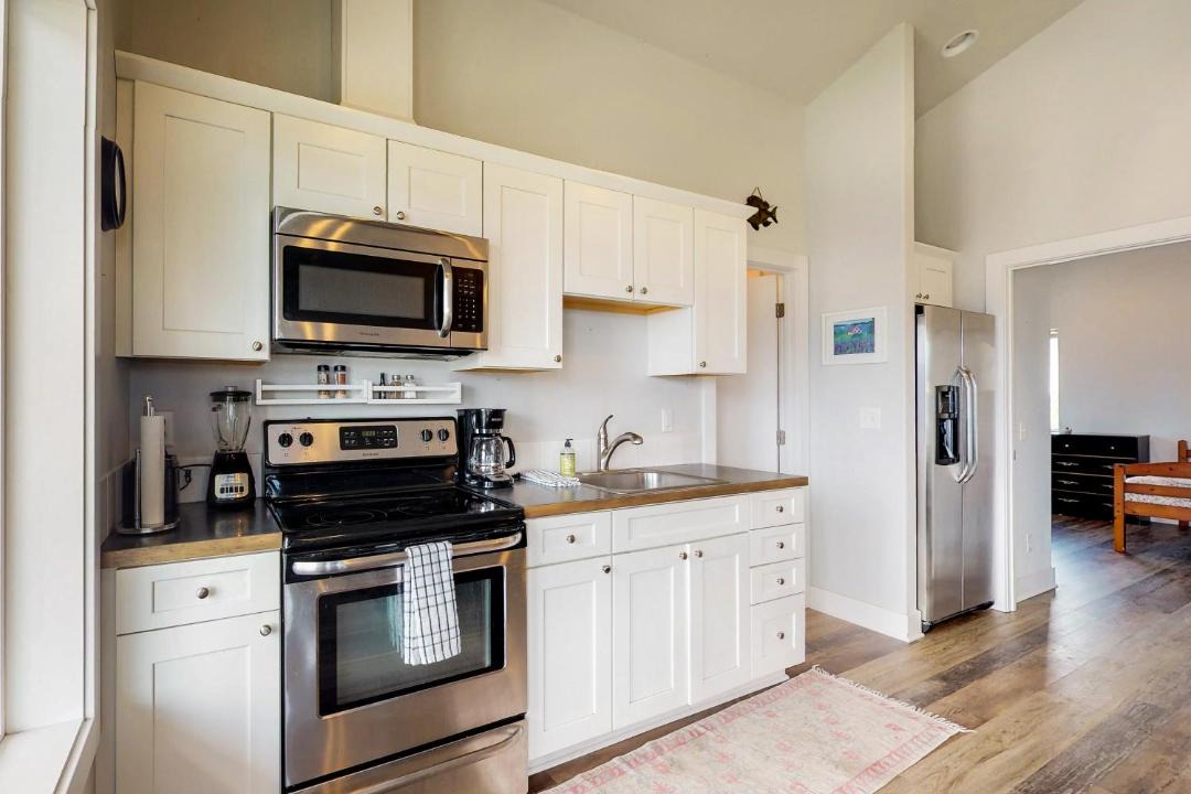 Photo of Others in Manson