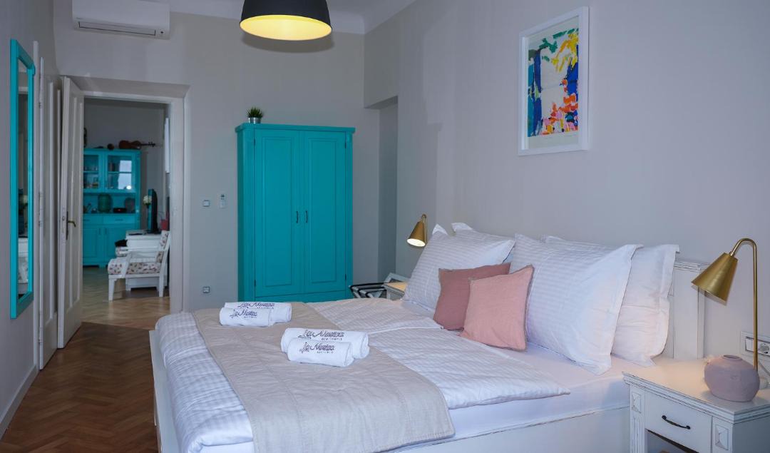 Photo of Bedroom in Pile