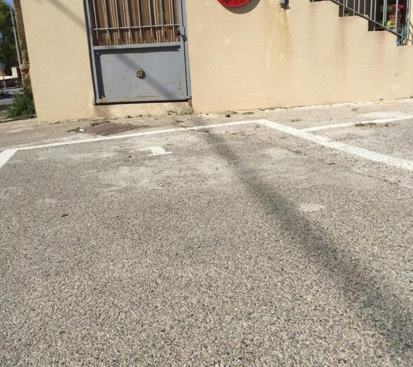 Photo of Buildings in Sorgues