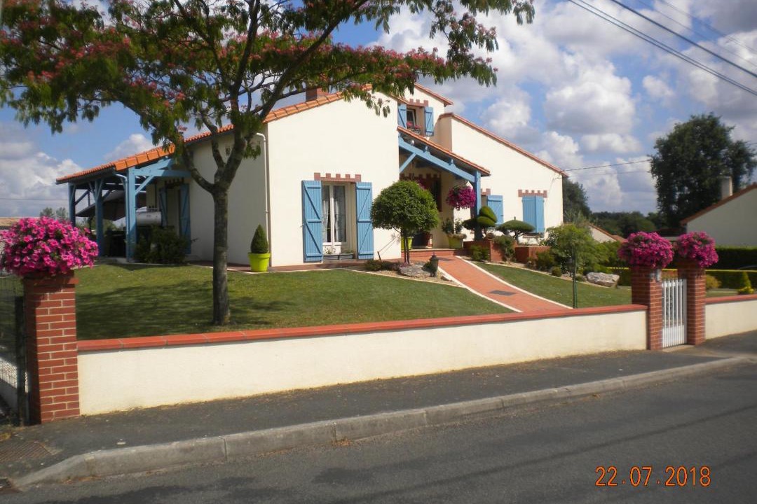 Photo of Buildings in Saint-Christophe-la-Couperie
