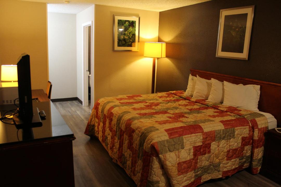 Photo of Bedroom in Rolla