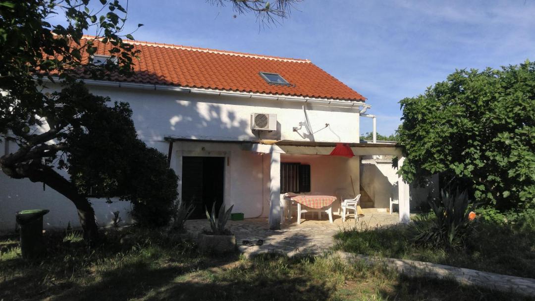 Photo of Buildings in Olib