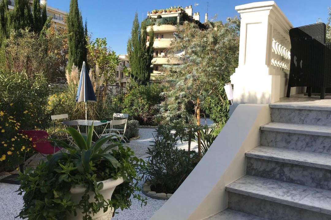 Photo of Patio Balcony in Liberation