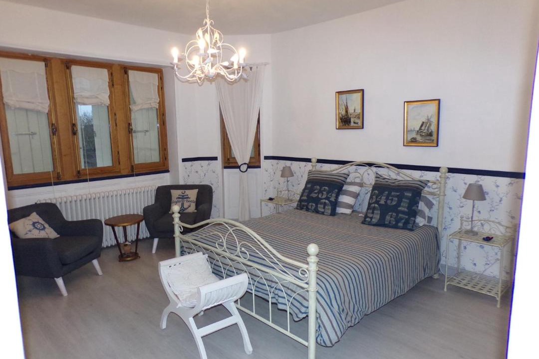 Photo of Others in Lesigny