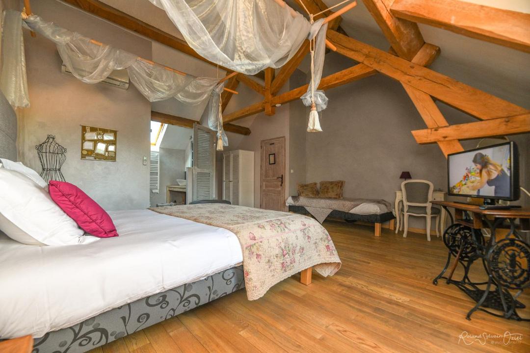 Photo of Others in Coueron