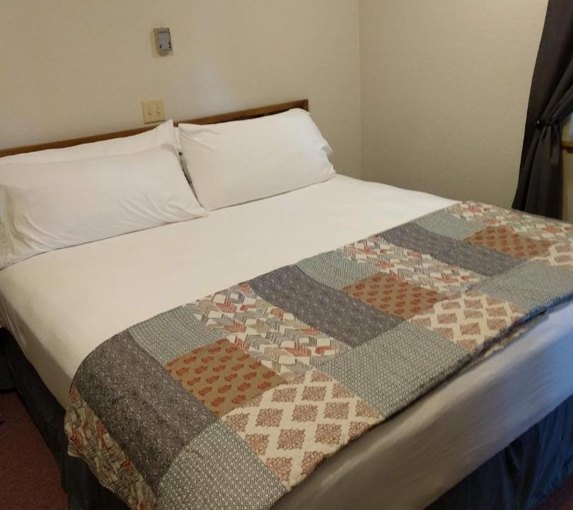 Photo of Bedroom in Humansville