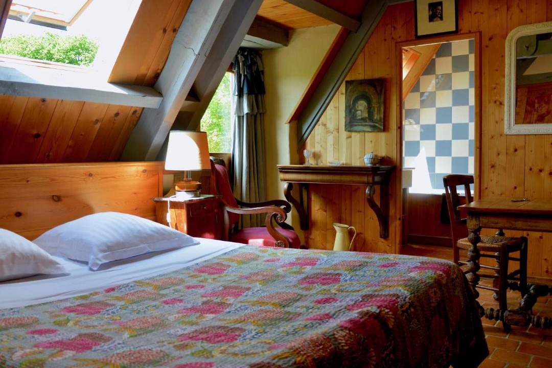 Photo of Bedroom in Plougonven