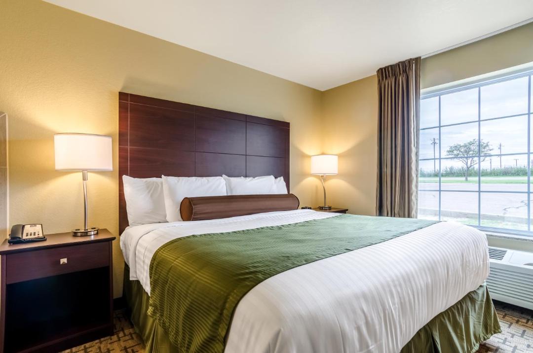 Photo of Bedroom in Oberlin