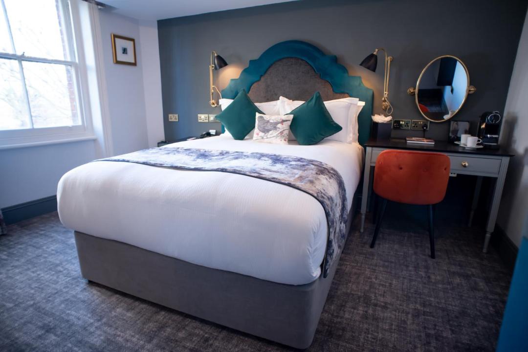 Photo of Bedroom in Earl's Court