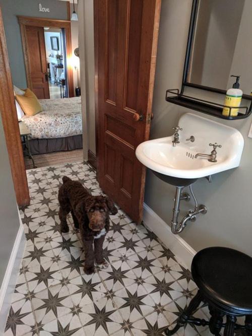 Photo of Others in Burdett