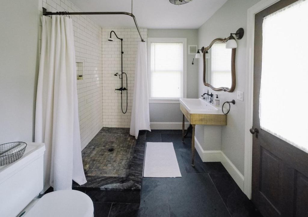 Photo of Others in Burdett