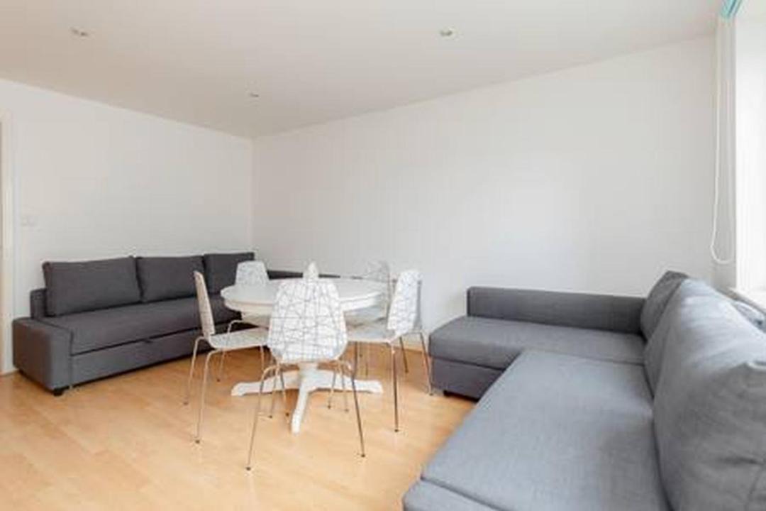 Photo of Livingroom in Shadwell