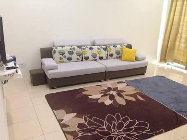 Photo of Livingroom in Perak Tengah District