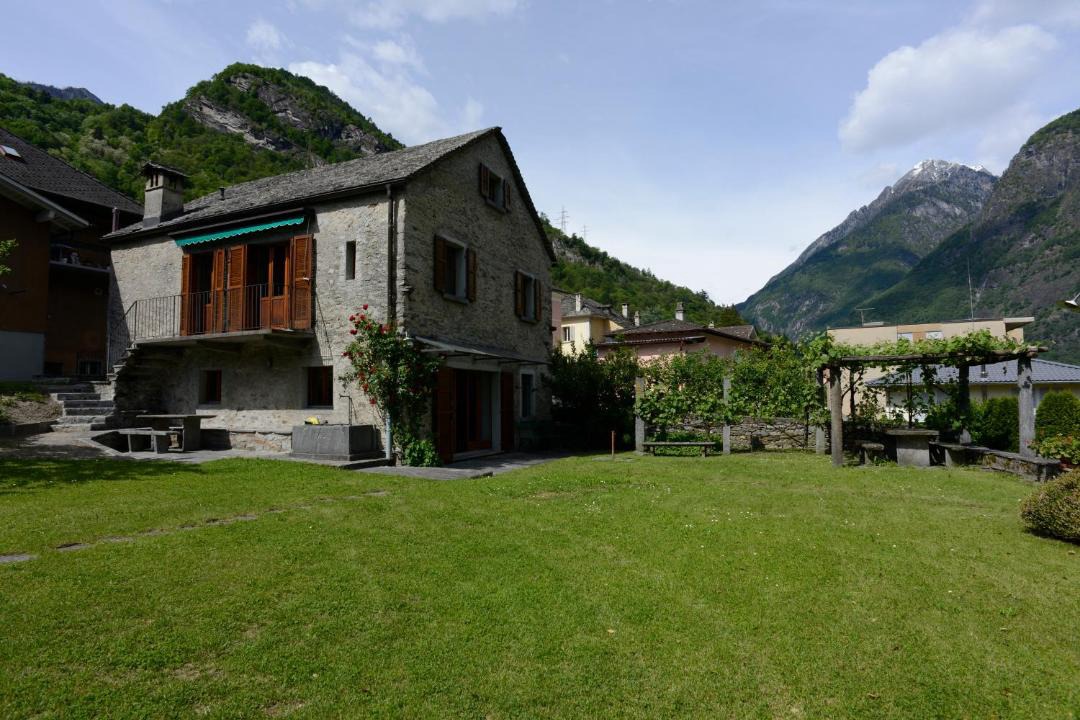 Photo of Others in Grono
