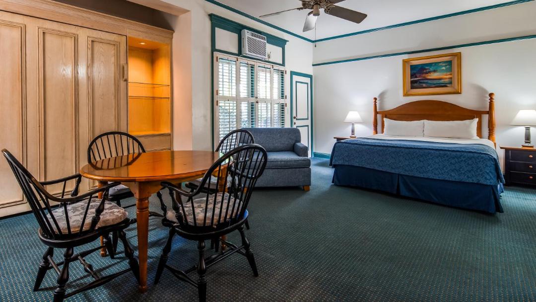 Photo of Others in Historic Lahaina Front Street