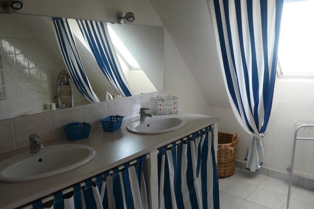 Photo of Bathroom in Saint-Jean-du-Doigt