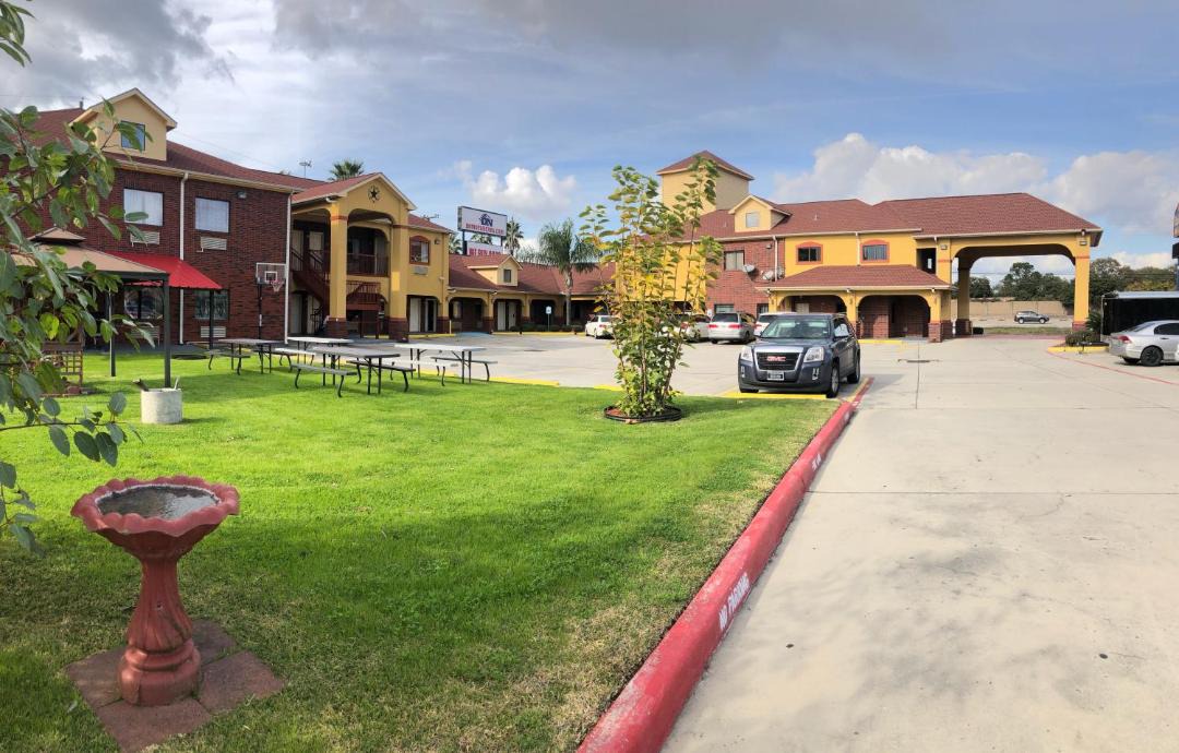 Photo of Others in Willow Meadows/Willowbend Area