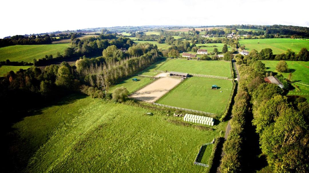 Photo of Others in Cisai-Saint-Aubin