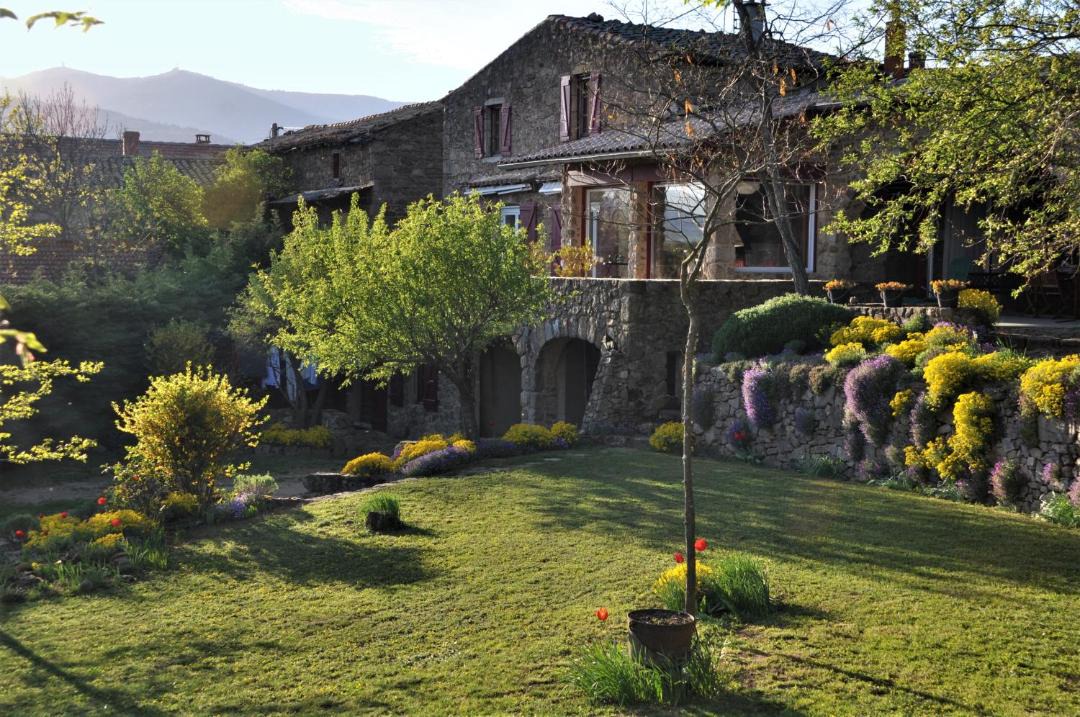 Photo of Buildings in Maclas