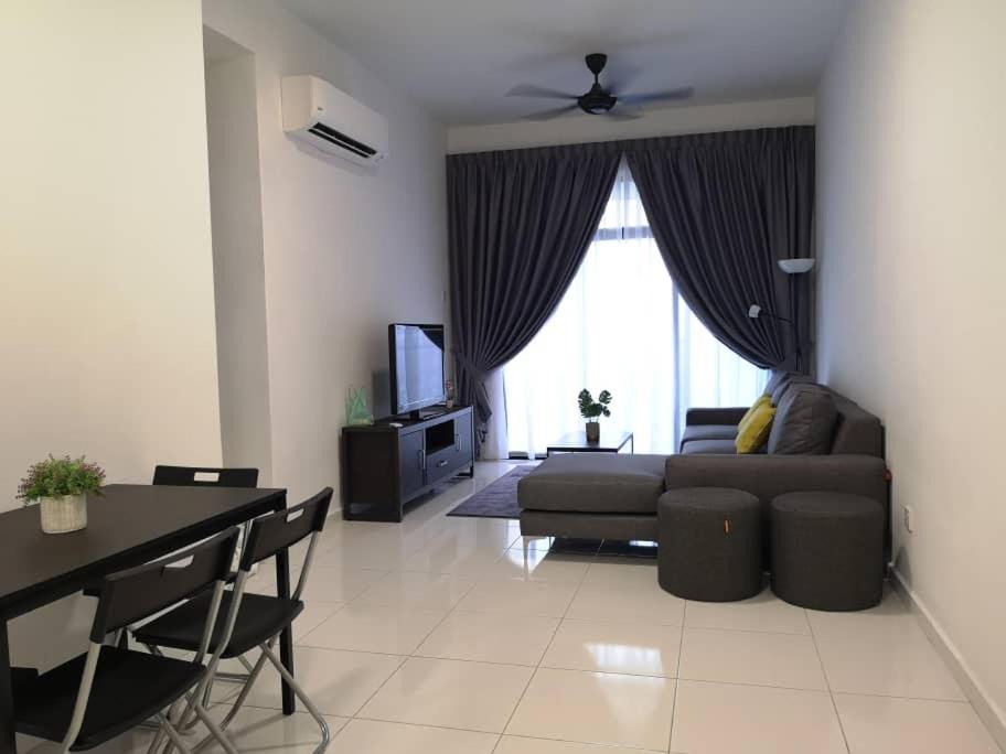 Photo of Livingroom in Taman Mirindi