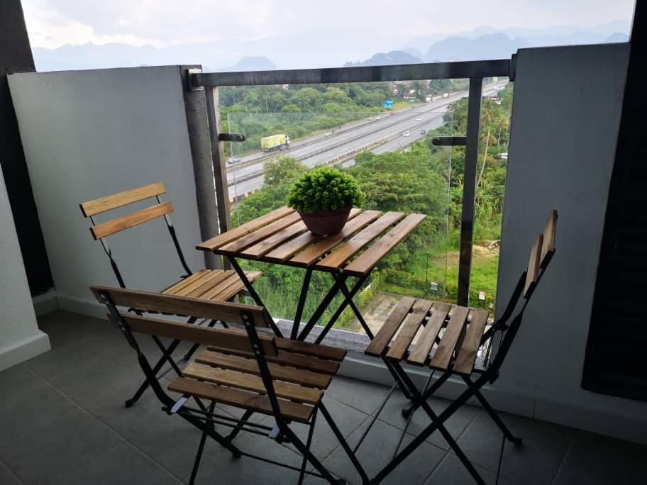 Photo of Patio Balcony in Taman Mirindi