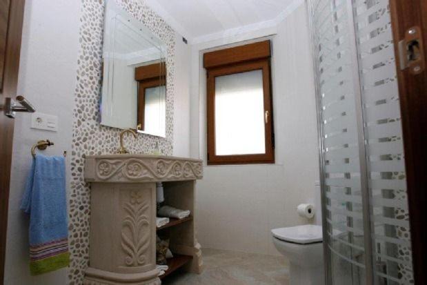 Photo of Bathroom in Caleruega